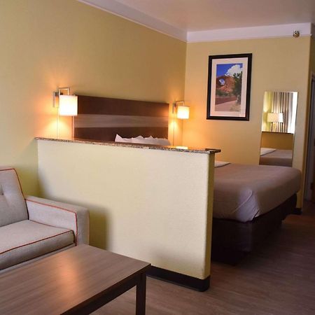 Quality Inn & Suites Gallup I-40 Exit 20 المظهر الخارجي الصورة