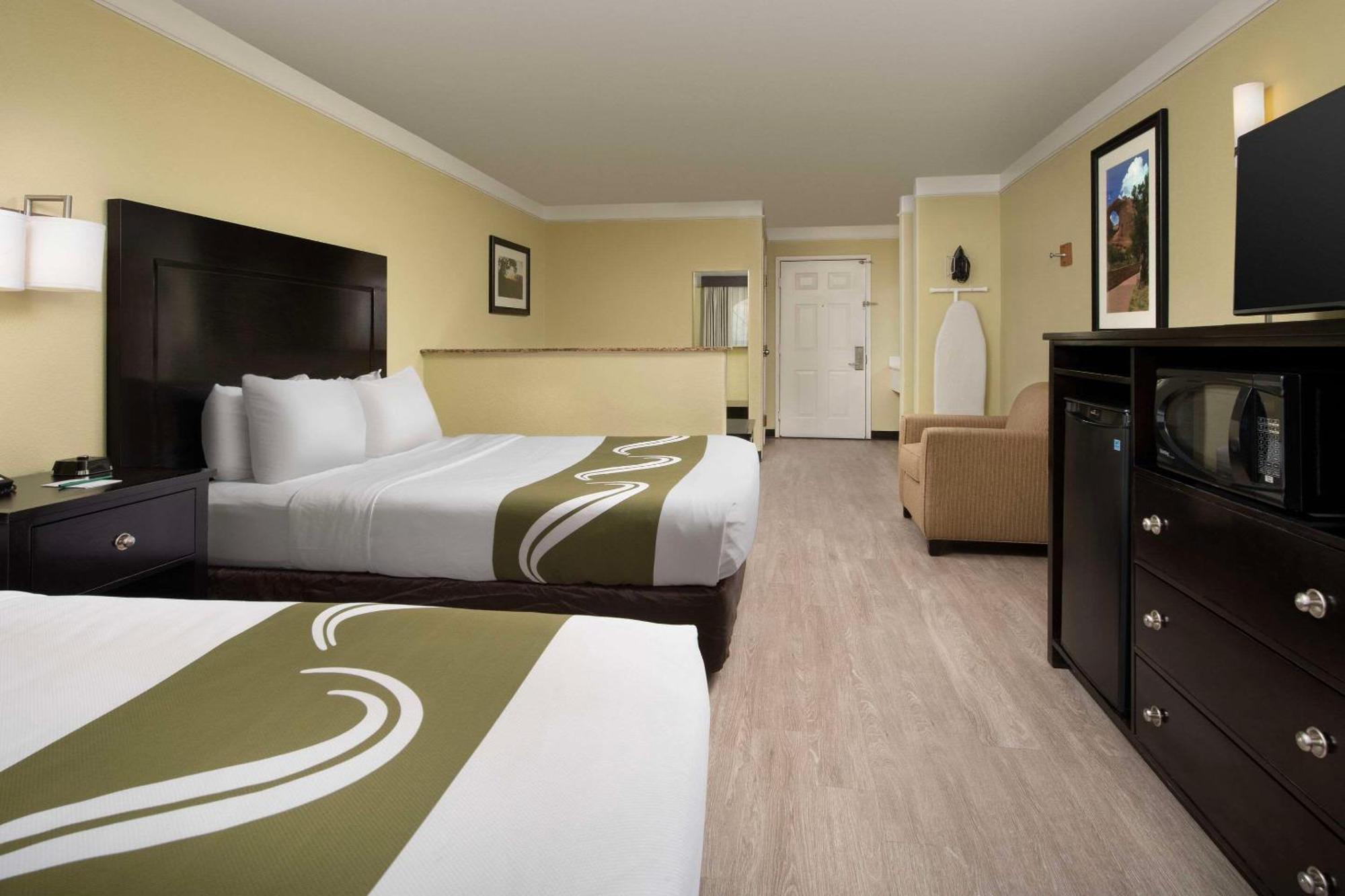 Quality Inn & Suites Gallup I-40 Exit 20 المظهر الخارجي الصورة