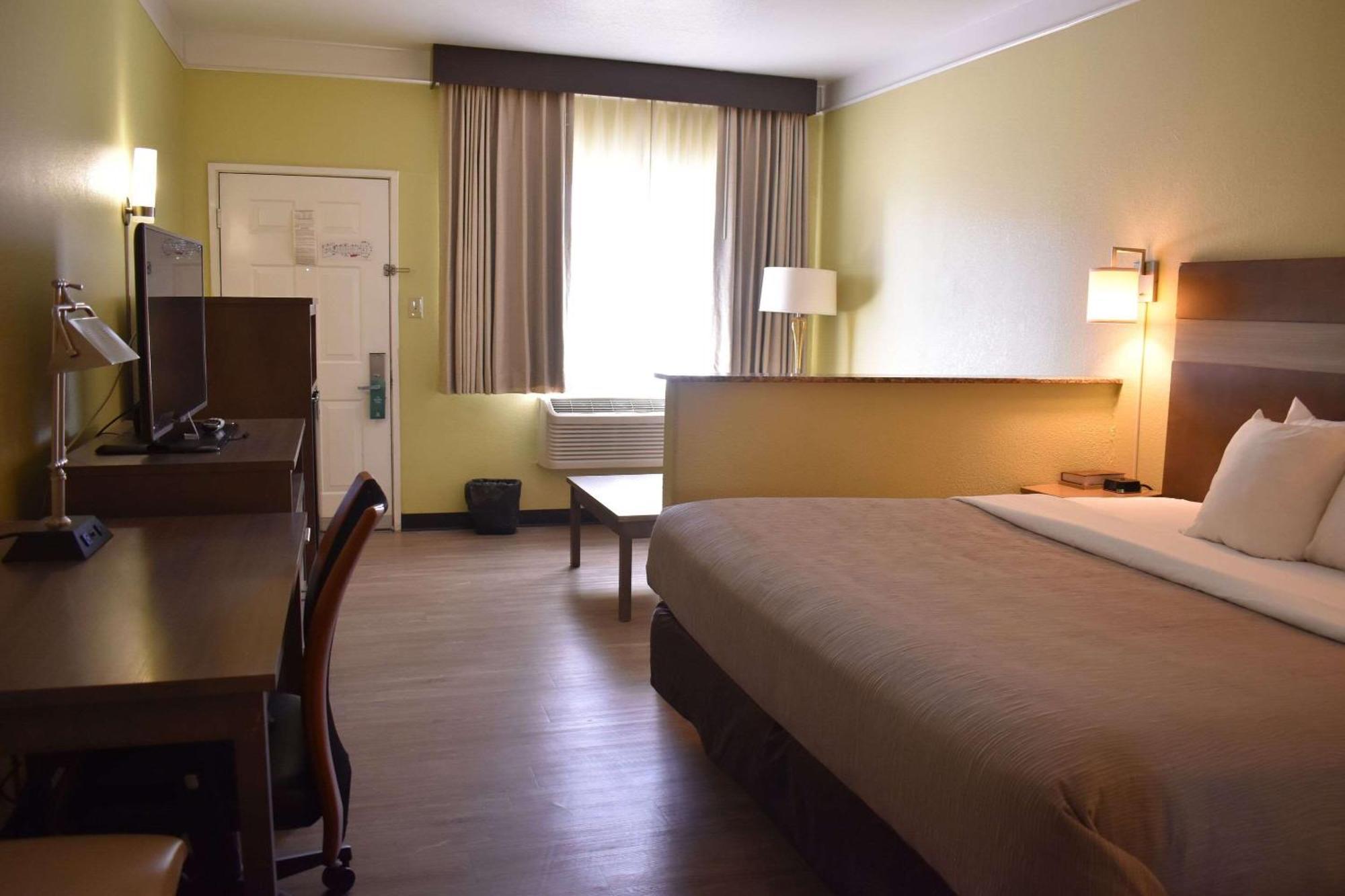 Quality Inn & Suites Gallup I-40 Exit 20 المظهر الخارجي الصورة