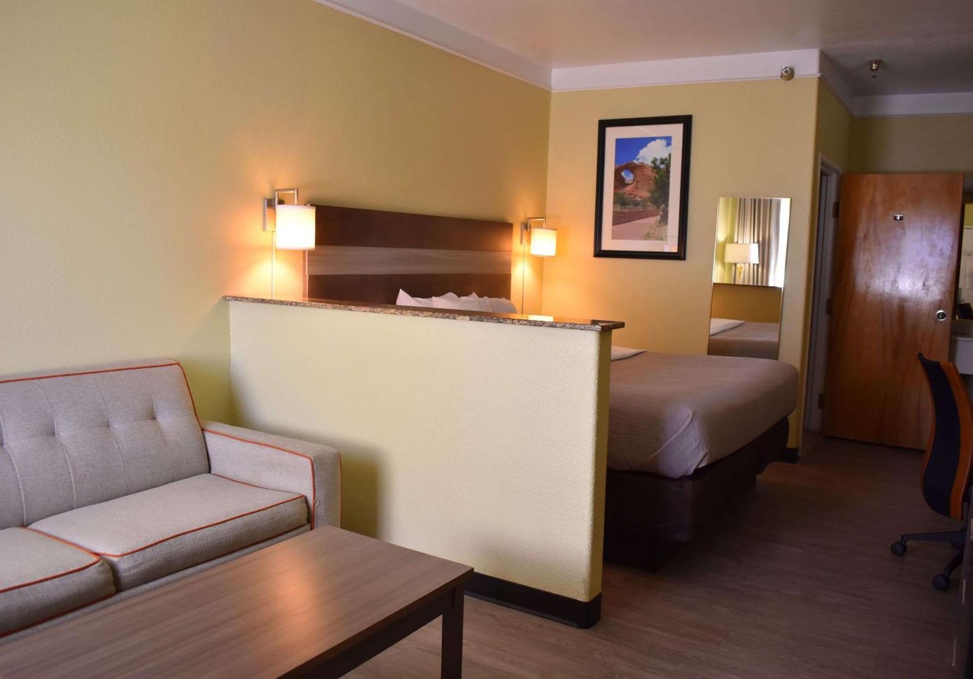 Quality Inn & Suites Gallup I-40 Exit 20 المظهر الخارجي الصورة