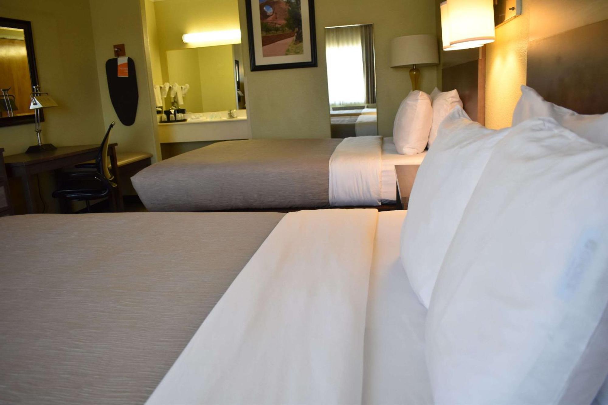 Quality Inn & Suites Gallup I-40 Exit 20 المظهر الخارجي الصورة
