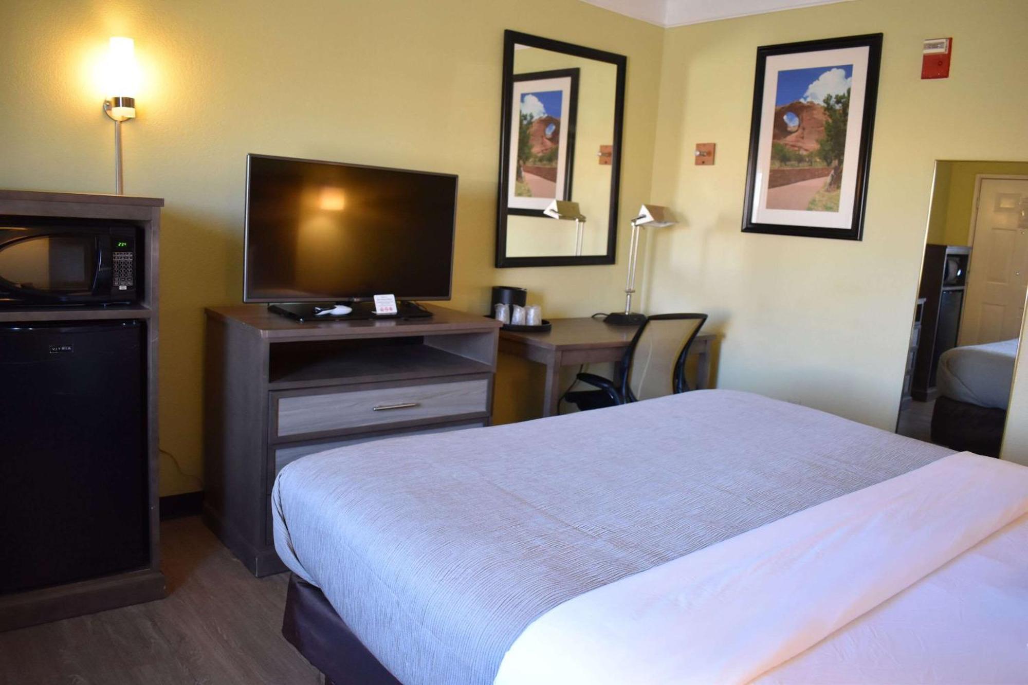 Quality Inn & Suites Gallup I-40 Exit 20 المظهر الخارجي الصورة