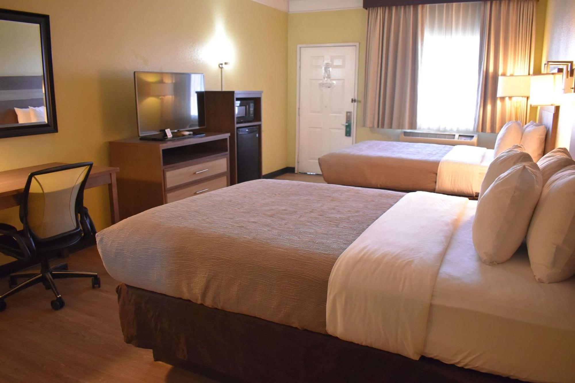 Quality Inn & Suites Gallup I-40 Exit 20 المظهر الخارجي الصورة