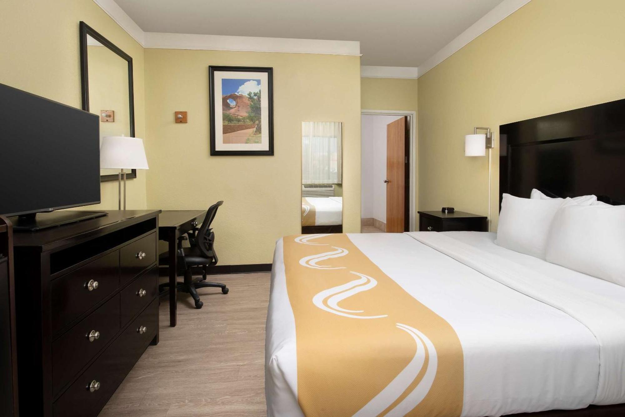 Quality Inn & Suites Gallup I-40 Exit 20 المظهر الخارجي الصورة