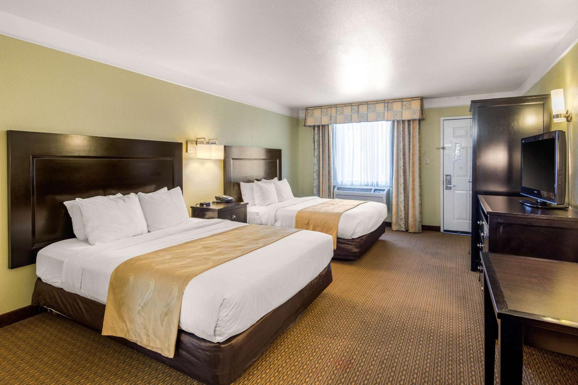Quality Inn & Suites Gallup I-40 Exit 20 المظهر الخارجي الصورة