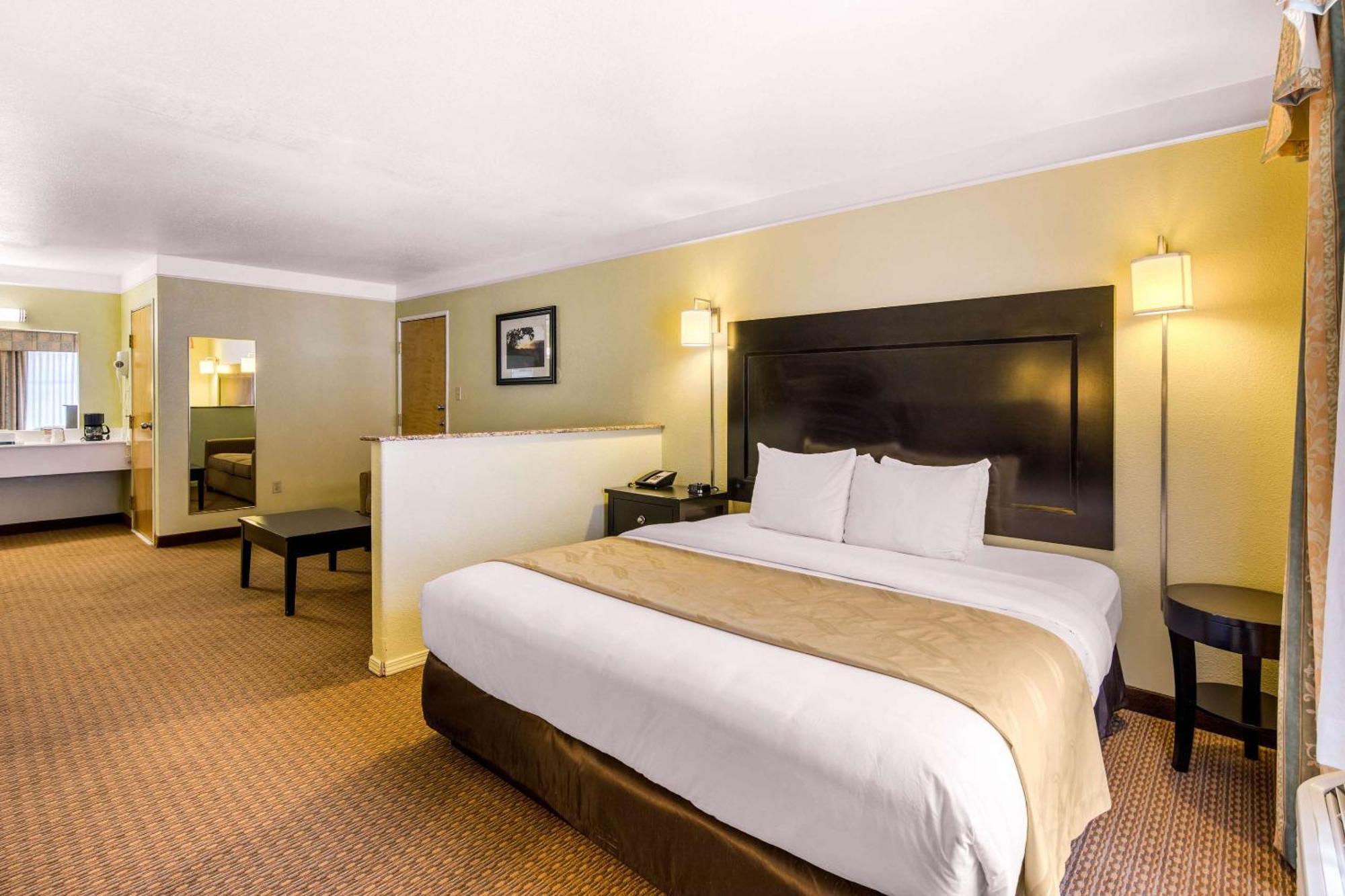 Quality Inn & Suites Gallup I-40 Exit 20 المظهر الخارجي الصورة